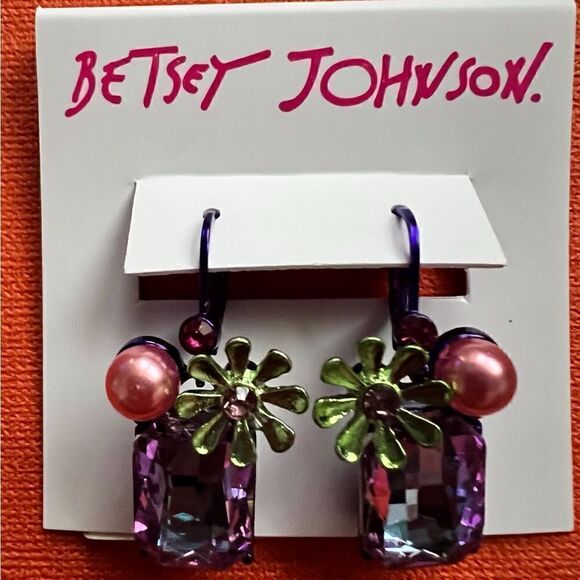 🌺 Betsey Johnson stunning lavender drop dangle earrings 🌺 - Picture 2 of 6